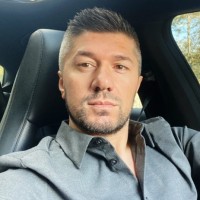 AI & Mobile Solutions Architect